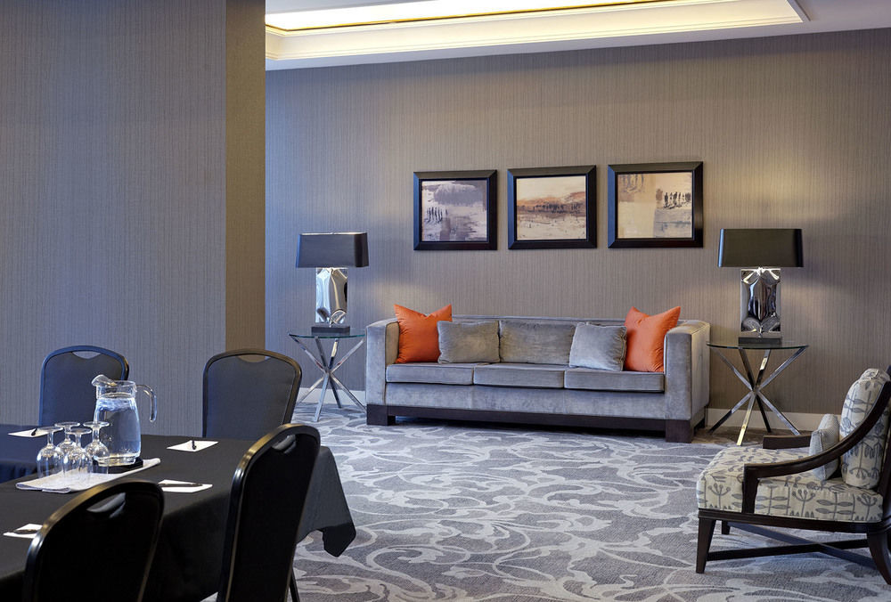 Cambridge Suites โตรอนโต ภายนอก รูปภาพ