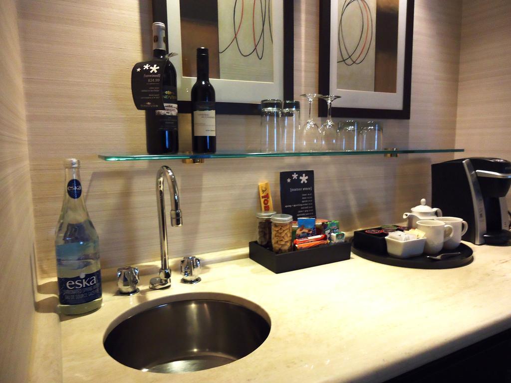 Cambridge Suites โตรอนโต ภายนอก รูปภาพ