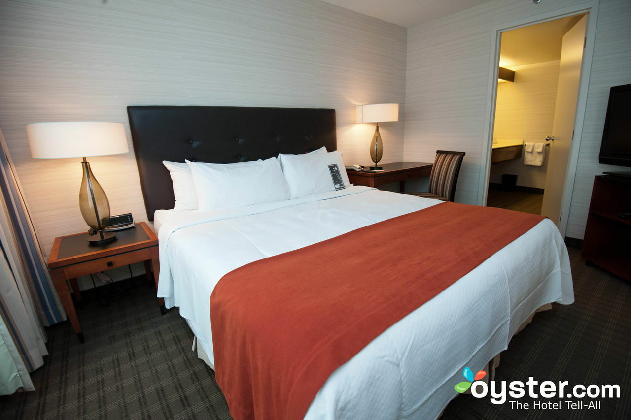 Cambridge Suites โตรอนโต ภายนอก รูปภาพ